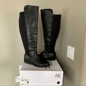 Knee high black Boot , Never worn